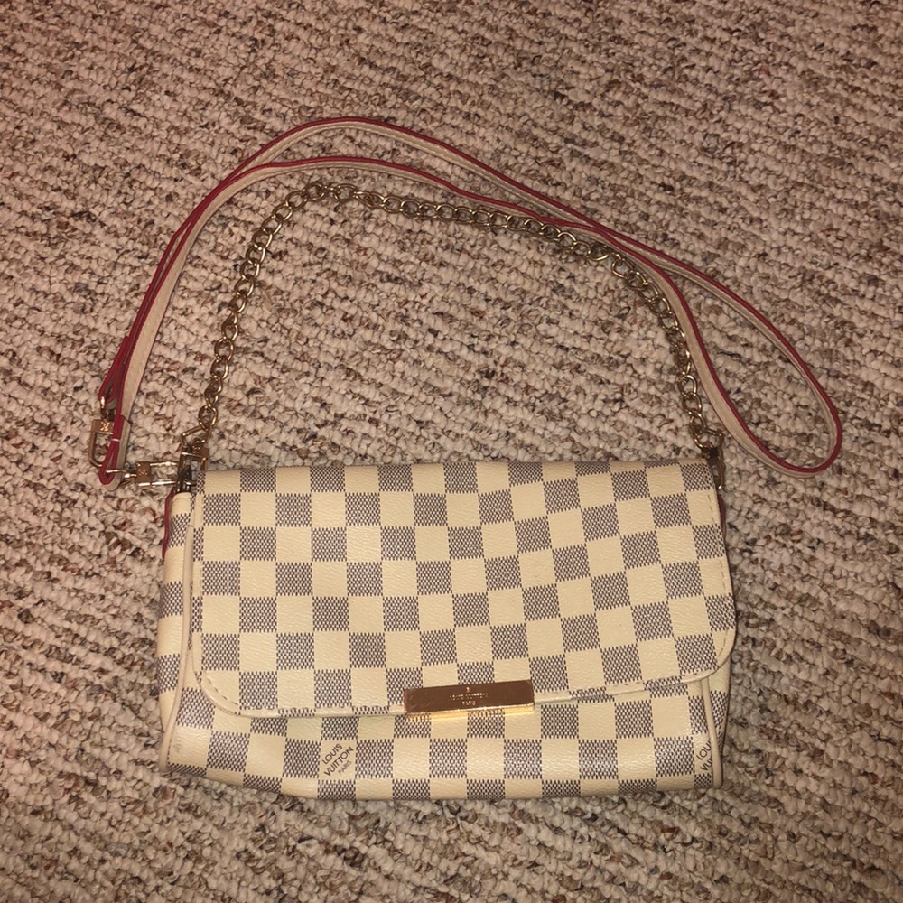 Louis Vuitton Favorite mm purse